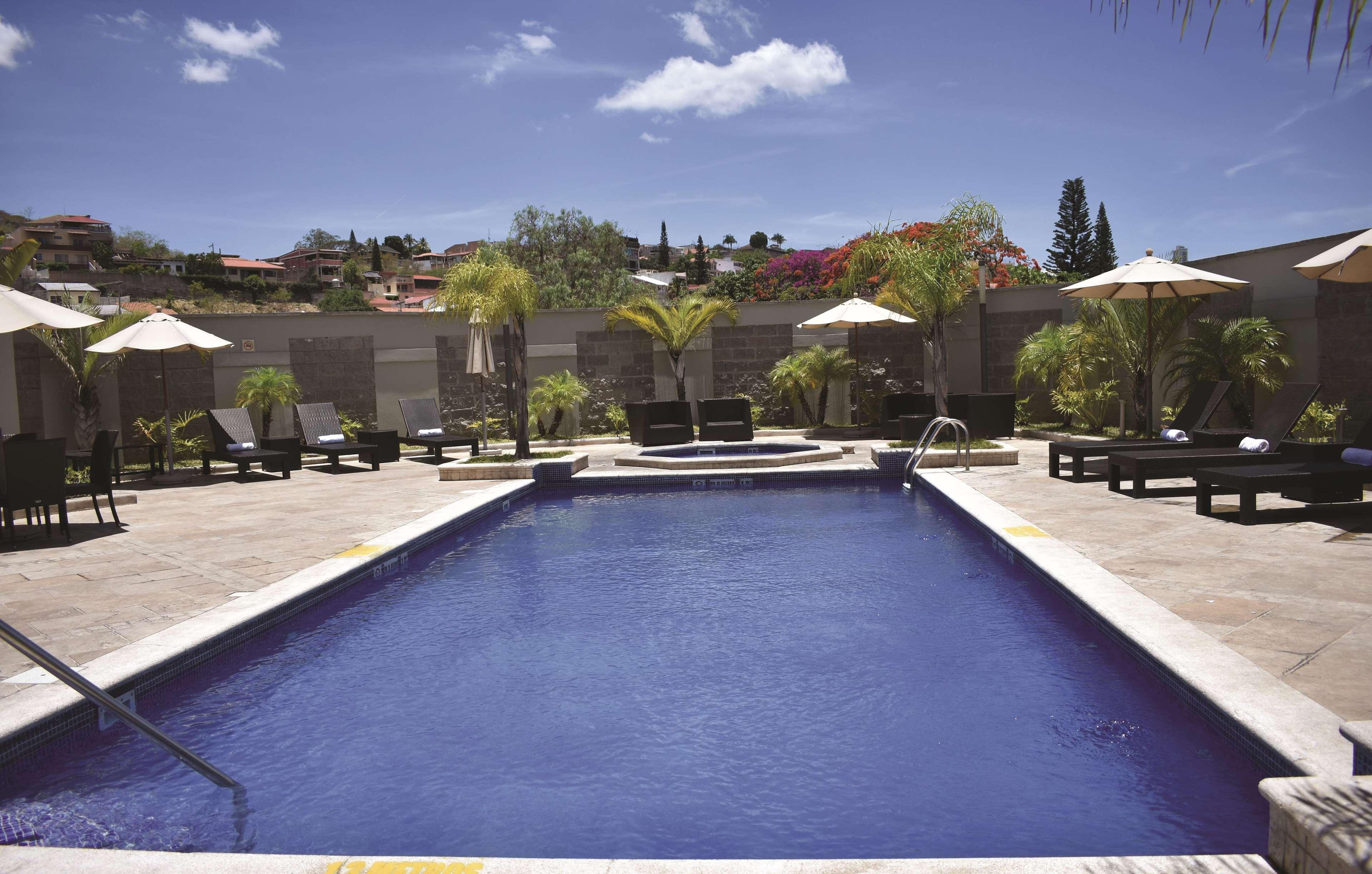 فندق La Quinta By Wyndham تيجوسيجالبا المظهر الخارجي الصورة